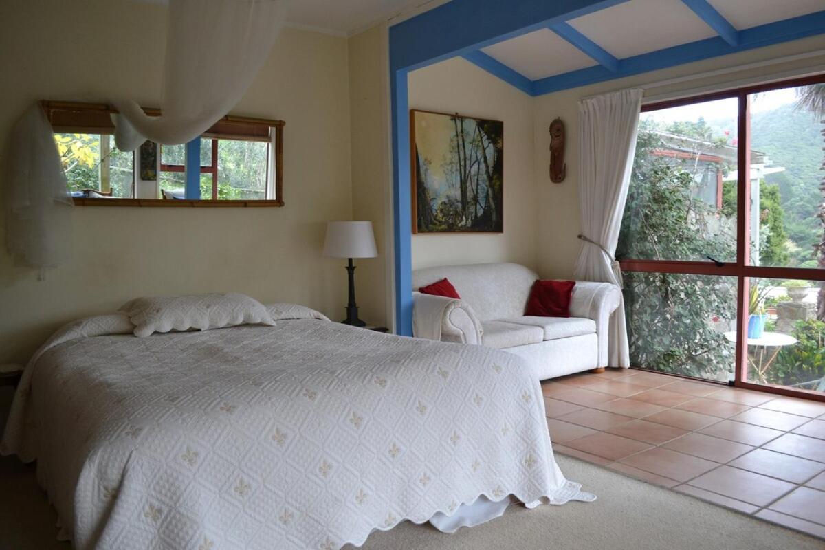 Tryphena Great Barrier Oasis Lodge מראה חיצוני תמונה
